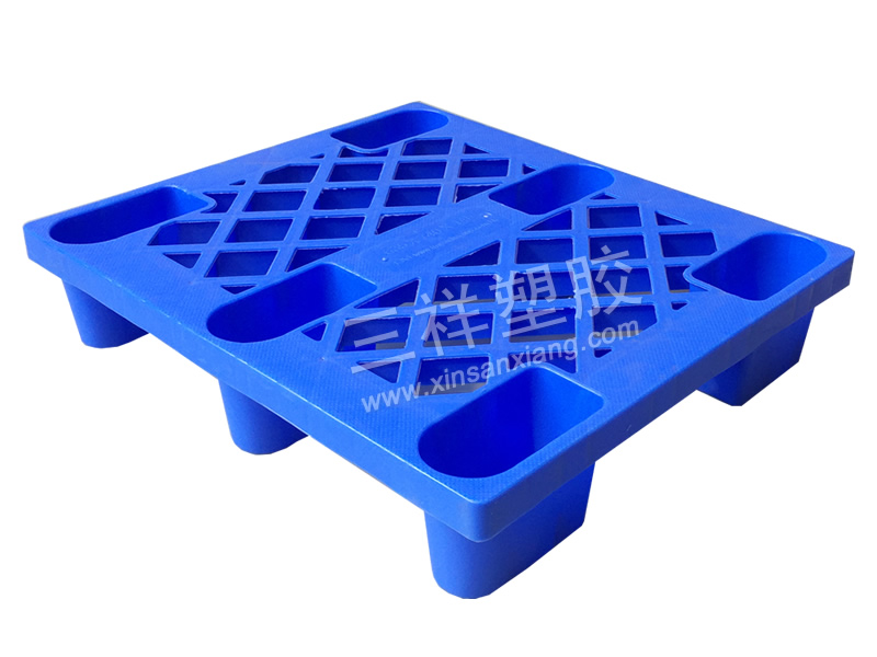 塑料卡板DM7363-W<br>730×630×145mm<br>六腳網(wǎng)格型<br>點(diǎn)擊查看詳細(xì)