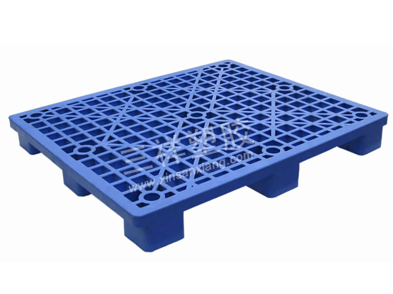 塑料卡板DW1210-W<br>1200×1000×140mm<br>九腳平堆型<br>瀏覽更多規(guī)格